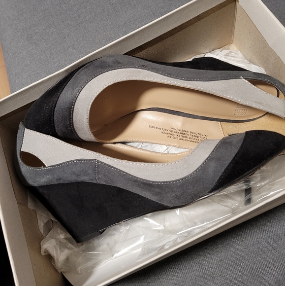 Mootsies Tootsies Size 8 Grey/ black wedge shoes - Picture 3 of 6